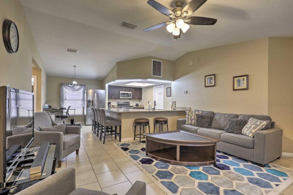 East Tampa House | Charming Tampa Bay Hideaway WFH Friendly!