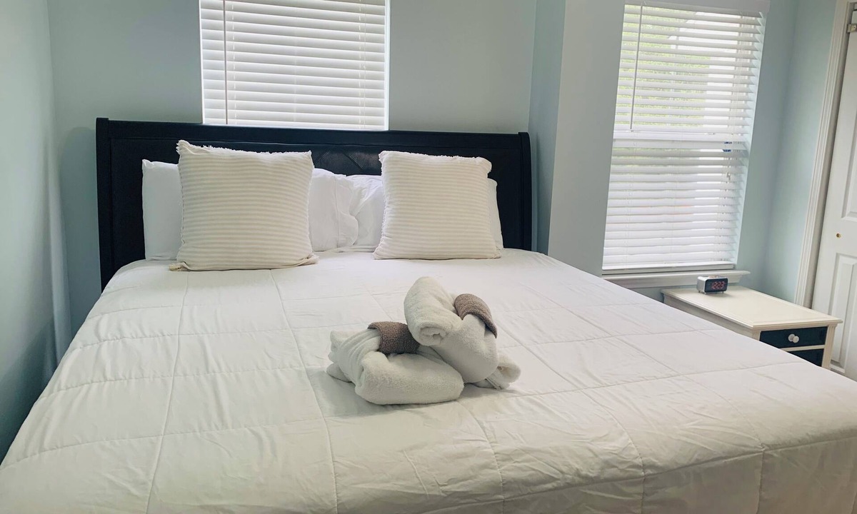 Bluffton House | Charming Townhome in welcoming Old Town Bluffton. Ten minutes from Hilton Head