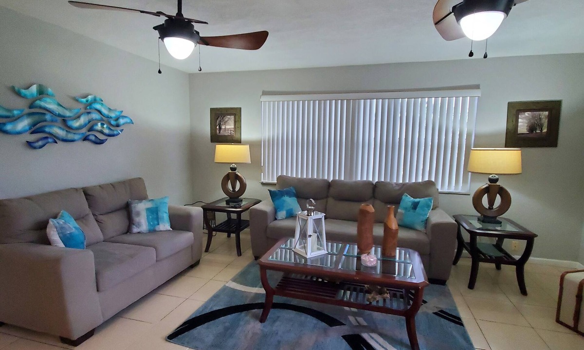 River Park House | Cheerful 4 bedroom residential home