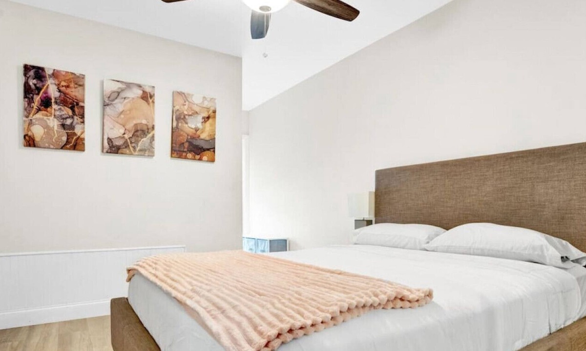 Lake Ridge Apartment | Chic 1BR APT w/BBQ, Backyard, Parking, NearbyBEACH