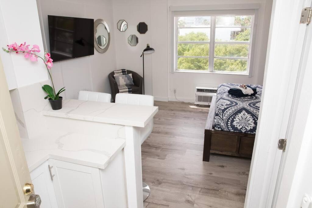 North Beach Apartment | Chic Ocean Retreat