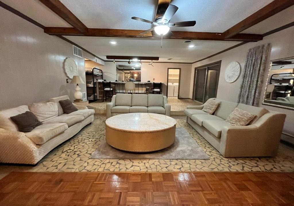 Memphis House | Chic Very Large Home Near Downtown Beale Street
