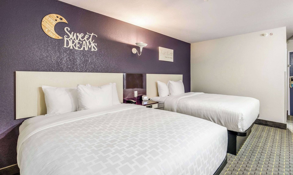 Tallahassee Hotel | Clarion Pointe Tallahassee-State Capitol