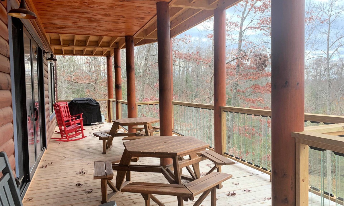 Primrose Cabin | Cliffview Wilderness Luxury Cabin - Cliffview resort