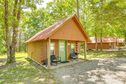 Newnata Apartment | Close to Blanchard Caverns! Nature-Centric Cabin