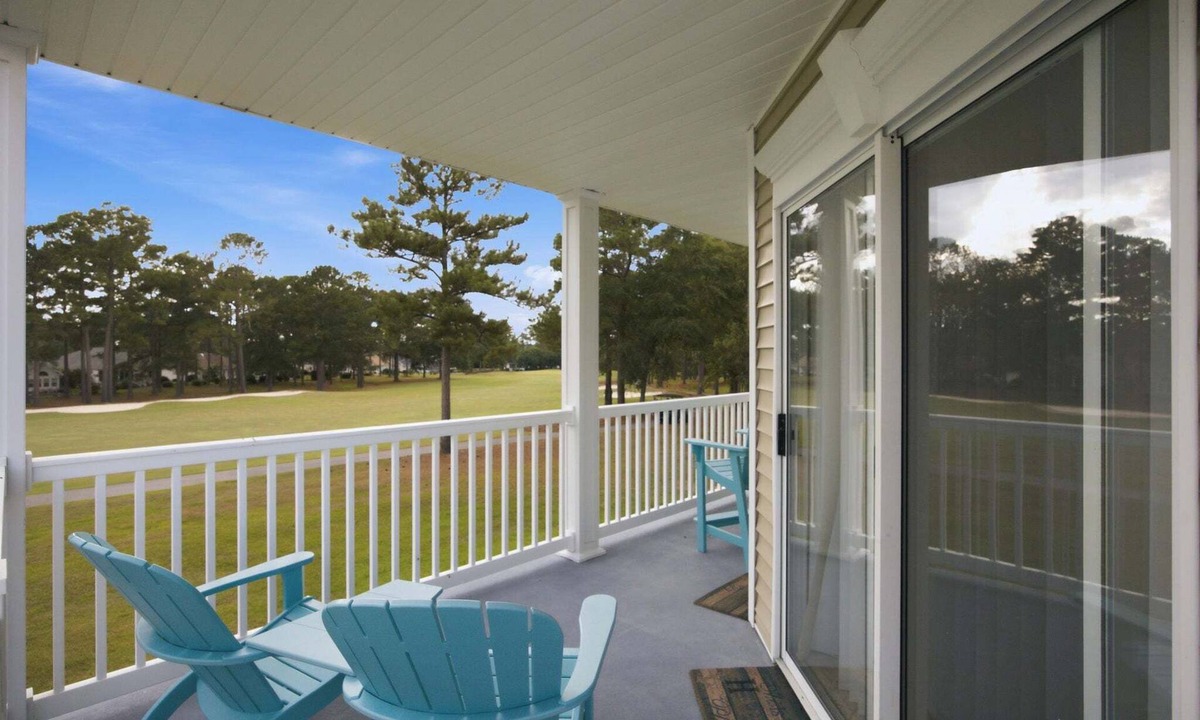 Calabash Apartment | Coastal Condo with outdoor pool and golf courses nearby