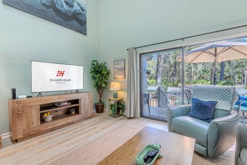 Hilton Head Island Villa | Coastal Paradise 2BR Villa Near Coligny & Beach