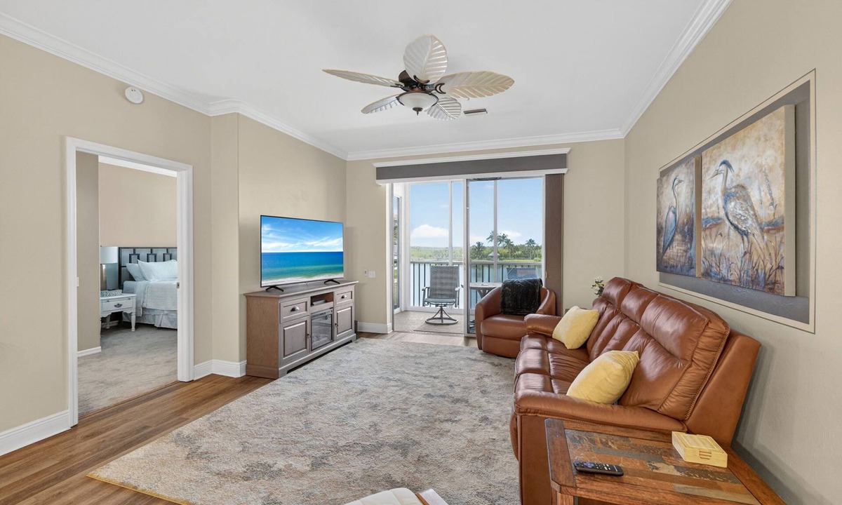 Tropical Cove Condo | Cocktail Cove at Lexington CC Lake Village