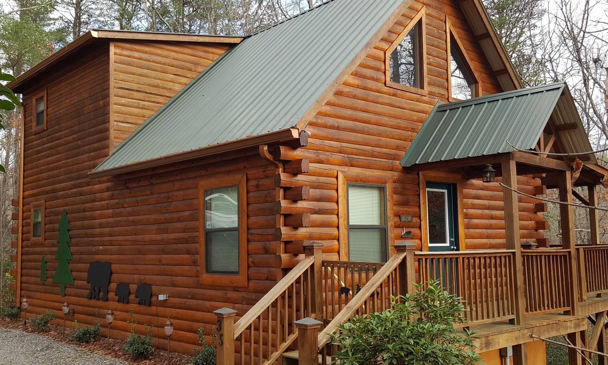 Murphy Cabin | Come Enjoy The Mountains In Your Own 3 Bedroom Real Log Cabin!