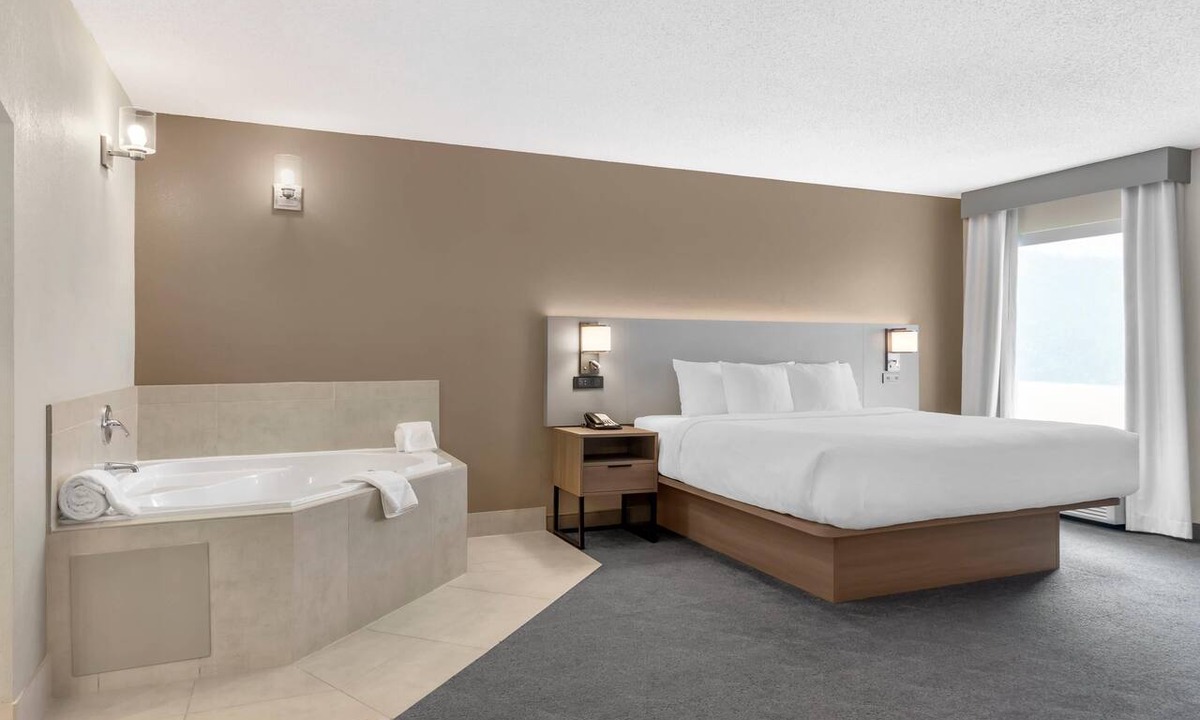 Blairsville Hotel | Comfort Inn Blairsville Butternut Creek