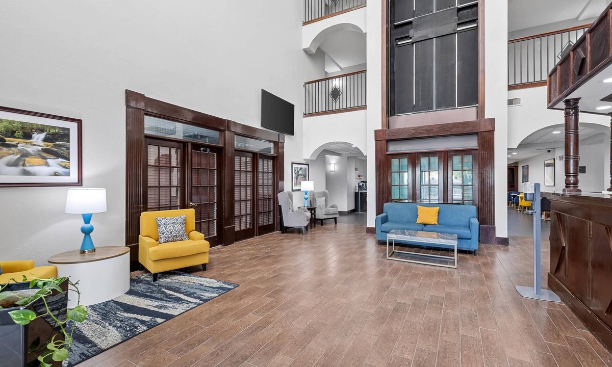 Columbia Hotel | Comfort Inn & Suites Ft. Jackson Maingate