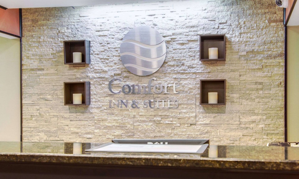 Macon Hotel | Comfort Inn & Suites Macon North I-75