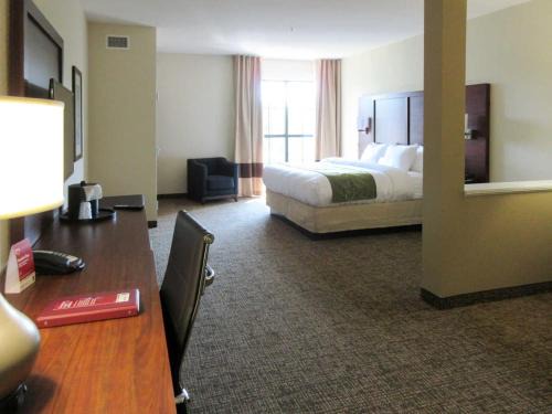 Powdersville Hotel | Comfort Suites Piedmont - Greenville South