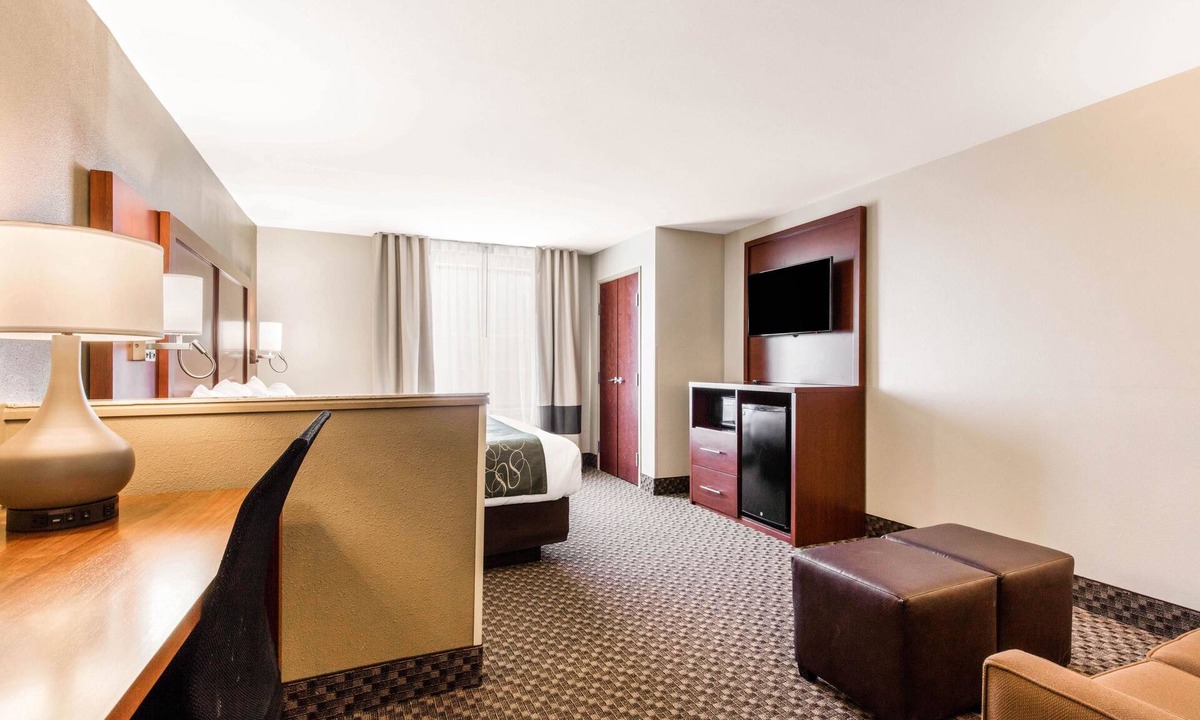 Tuscaloosa Hotel | Comfort Suites Tuscaloosa near University