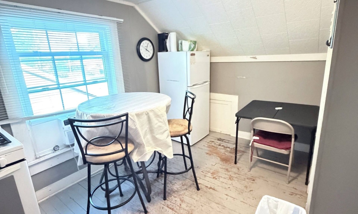 Warren Condo | Comfortable, basic, two-bedroom, fully furnished unit in peaceful Warren.