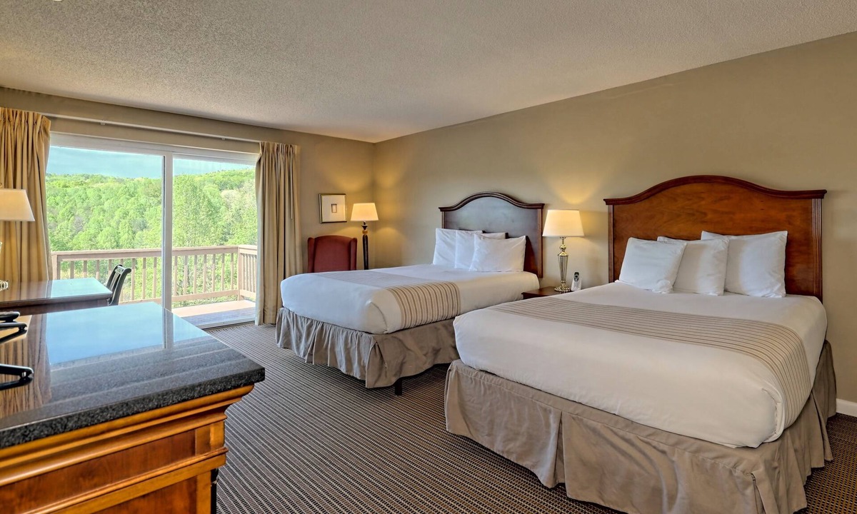 Clayton Hotel | Comfortable Two Queen Room in Clayton, GA with Mountain Views