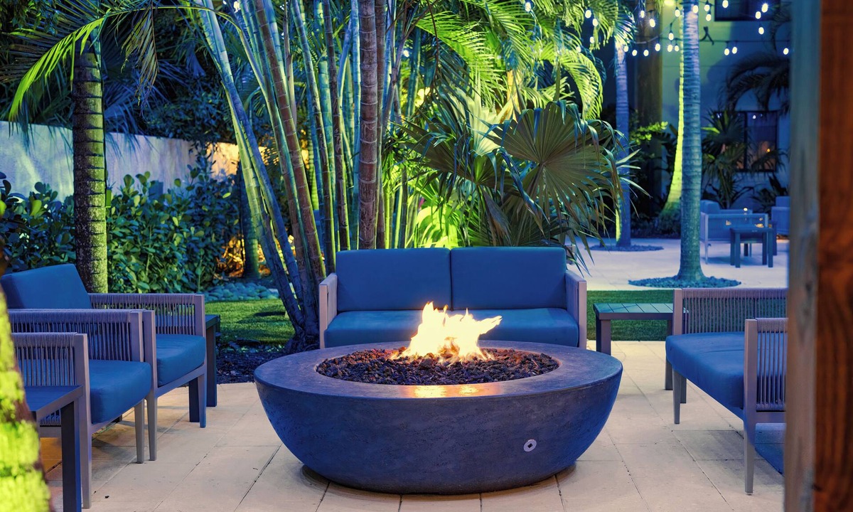 Park Shore Hotel | Compass by Margaritaville Hotel Naples