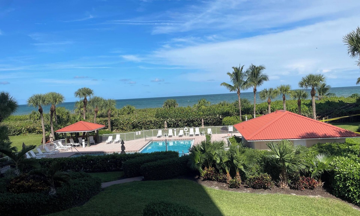 Fort Pierce Shores Condo | Condo overlooking ocean with private beach, 3 bed, 2.5 bath and 1 car garage.