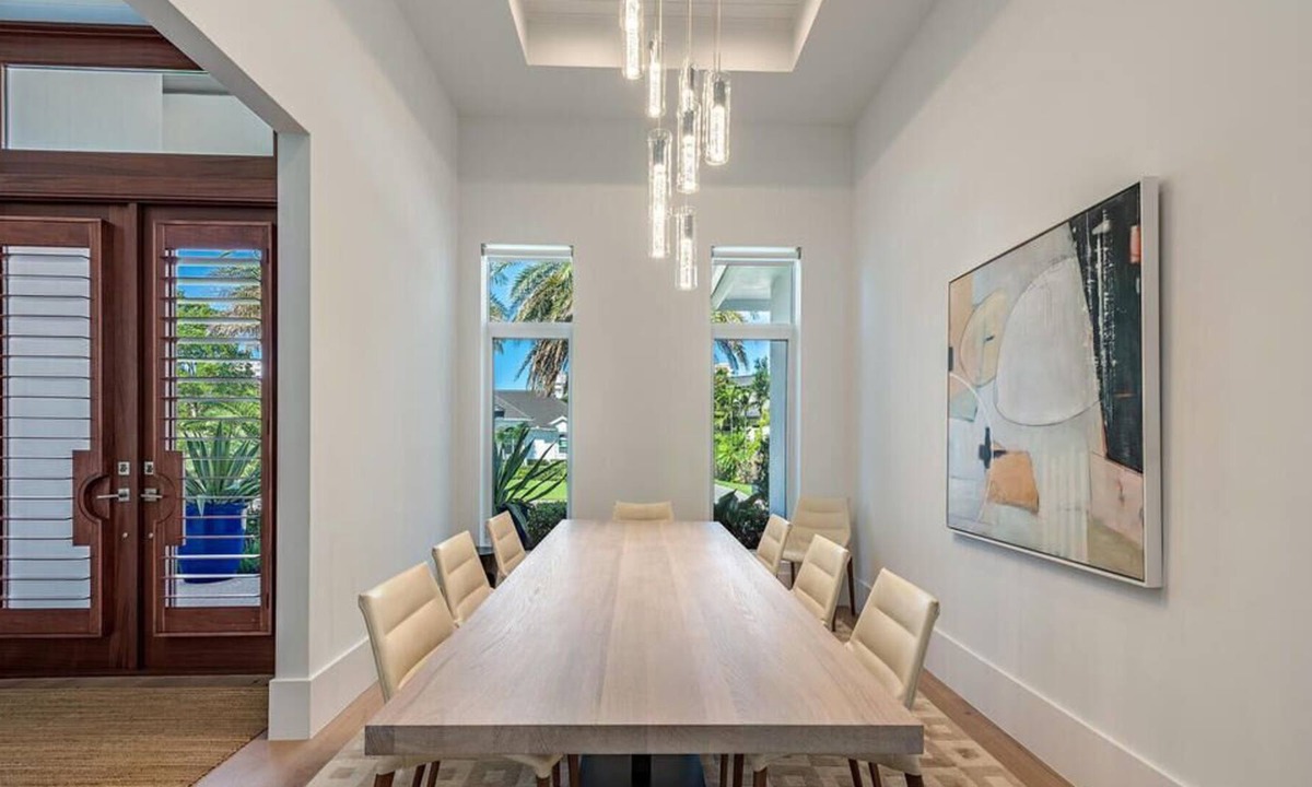 Park Shore House | Contemporary home in Park Shore area of Naples FL. Minutes from the beach.