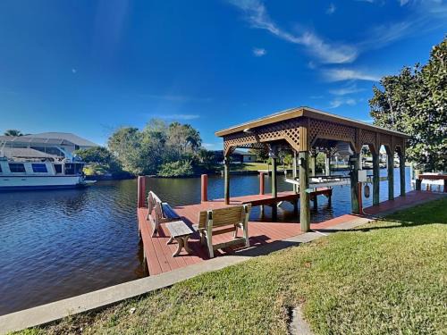 Palm Harbor House | Cool Water