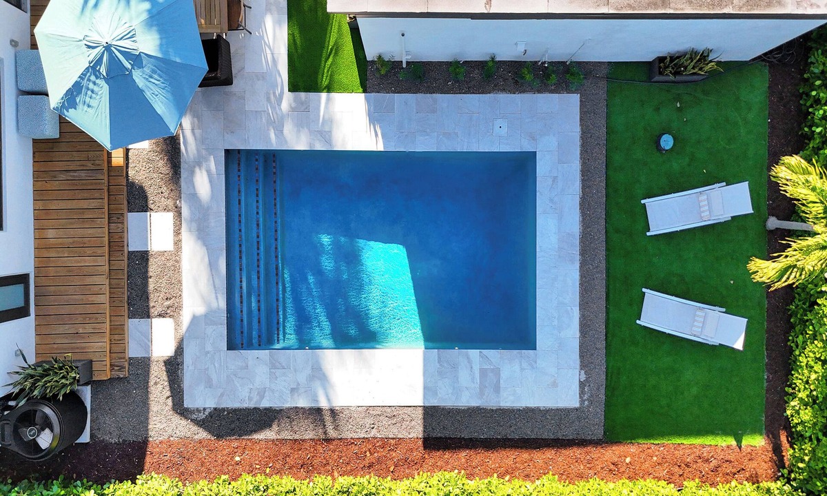 Delray Beach House | Costal Bungalow & guest house - by the beach!