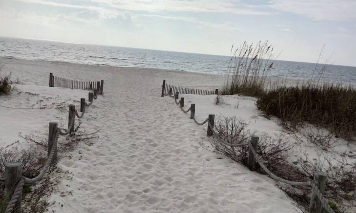 Port St. Joe Cottage | Cottage Cozy Corner Boat Parking 2 blks. from Boat Ramp 7 Min. Drive To Beach