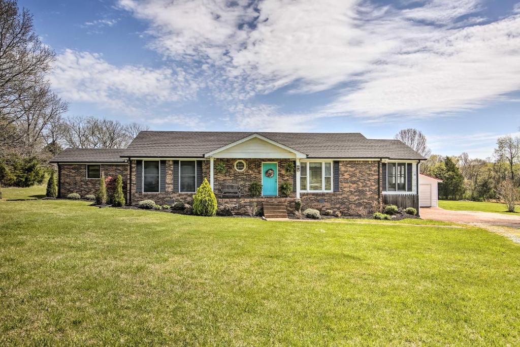 Watertown House | Country Home w/Fire Pit: 40 Mi to Nashville!