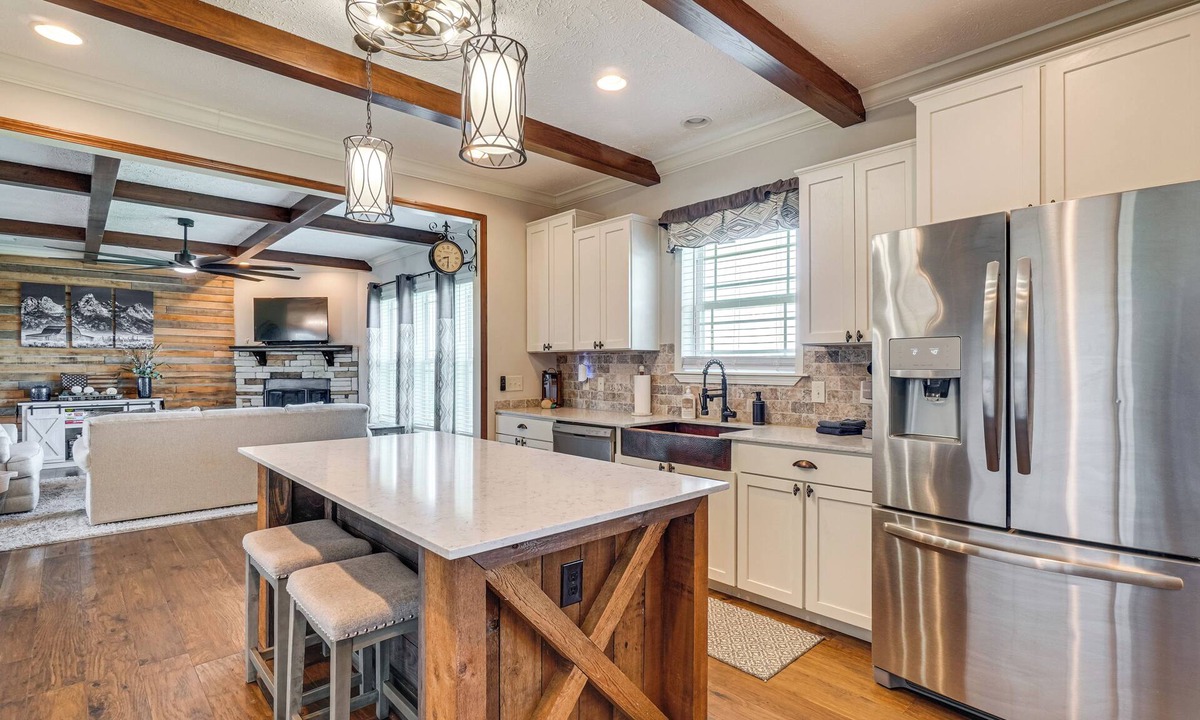 Crossville Cottage | Country Views By Cumberland Mtn, Crossville Meadow