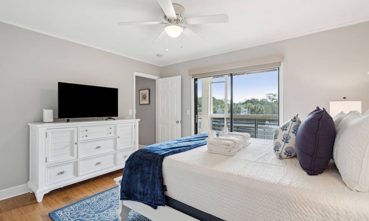 Seabrook Island Condo | Courtside Condo! Pools, Golf, Tennis, Amenity Card-2061 Marsh Walk