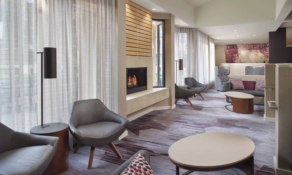 Arrowood Hotel | Courtyard Charlotte Arrowood