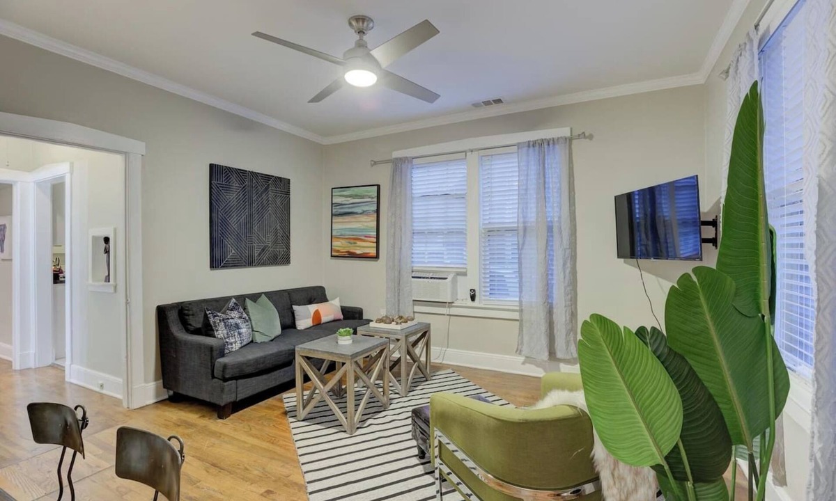 Cooper-Young Historic District House | Cox A+B · Twin Bungalows - Near Cooper Young