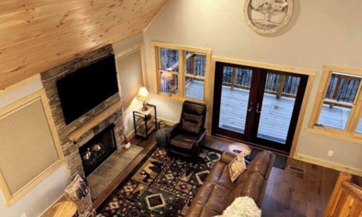 Beech Mountain Cabin | Cozy Cabin Close to the Slope