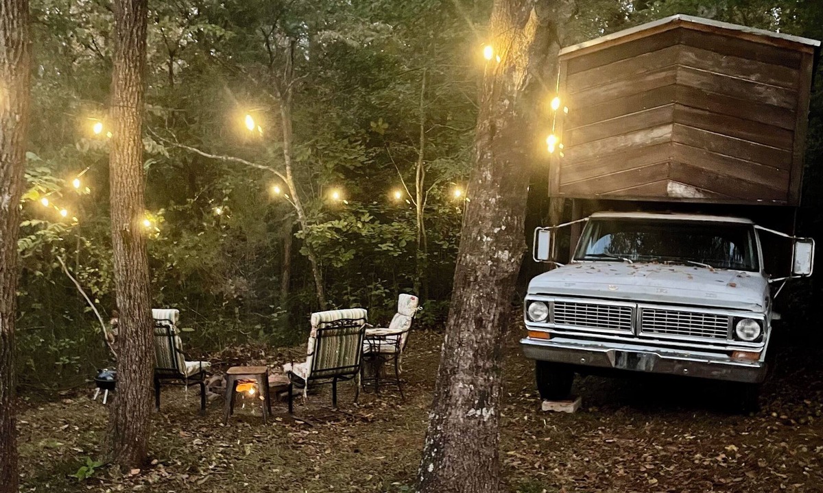 Travelers Rest Cabin | Cozy Cabin on Wheels couples retreat in the Forest