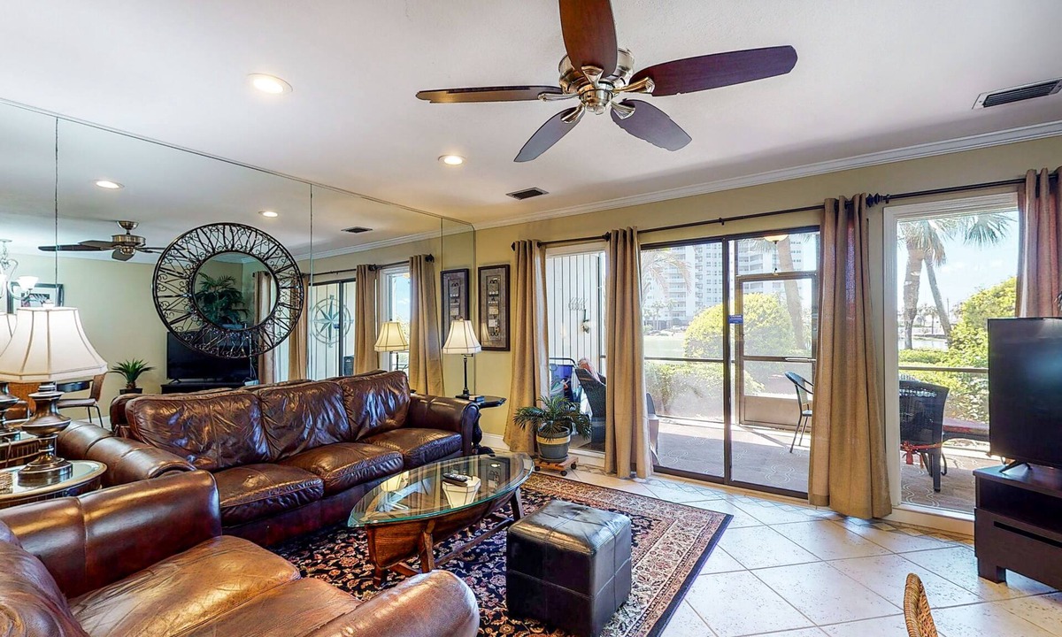Miramar Beach Condo | Cozy condo w/a sunroom plus a shared pool & tennis - minutes from the beach