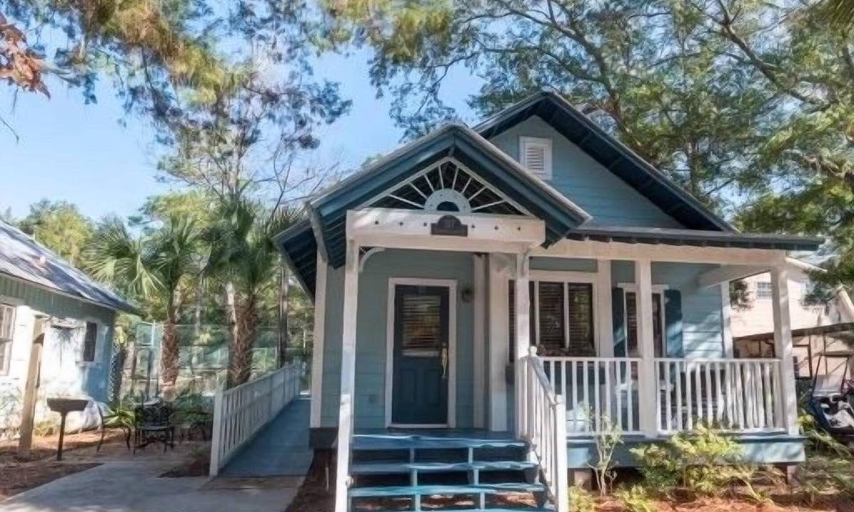 Steinhatchee Cottage | Cozy cottage ! Pet friendly ! Sleeps 4