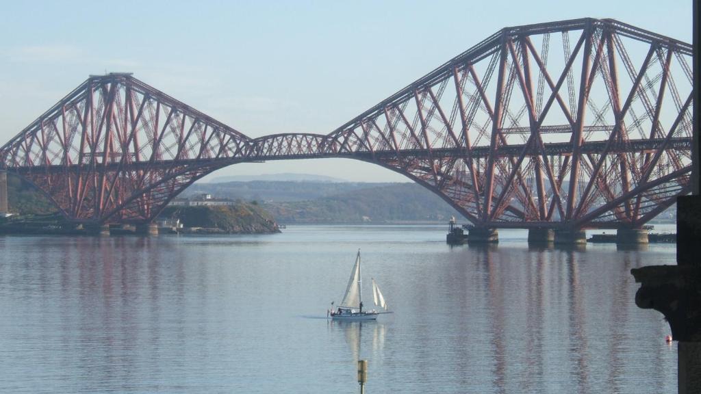 South Queensferry Apartment | Crawsteps