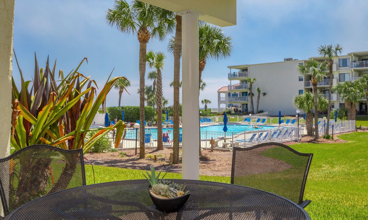 Butler Beach Condo | CRC 2107 - Ground Floor Pool View Condo
