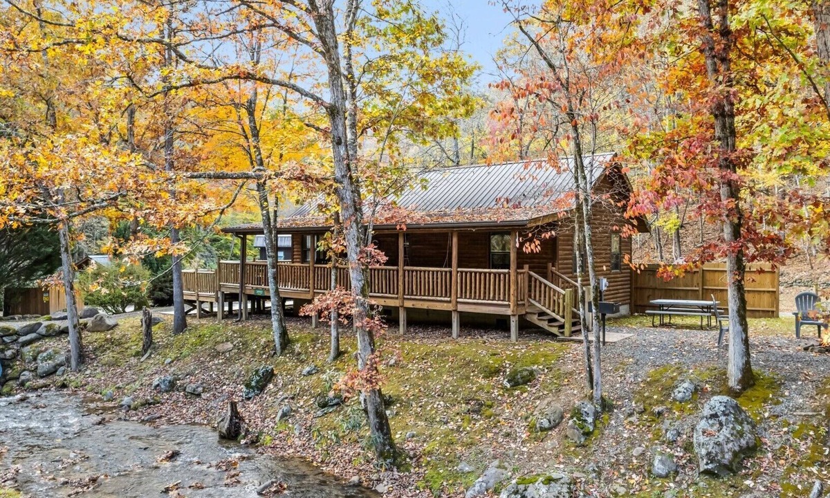 Bryson City Cabin | Creekside Cabin with covered porch only 3 miles from downtown Bryson City!