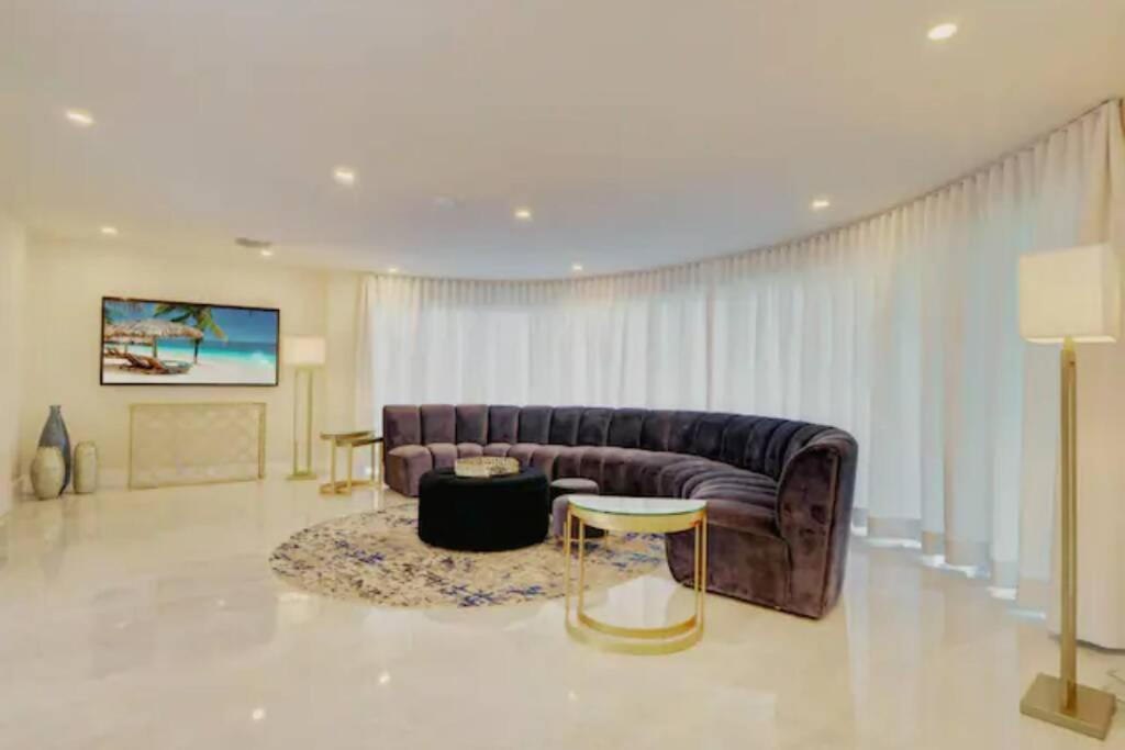 Croissant Park House | DADOO PALM ESTATES