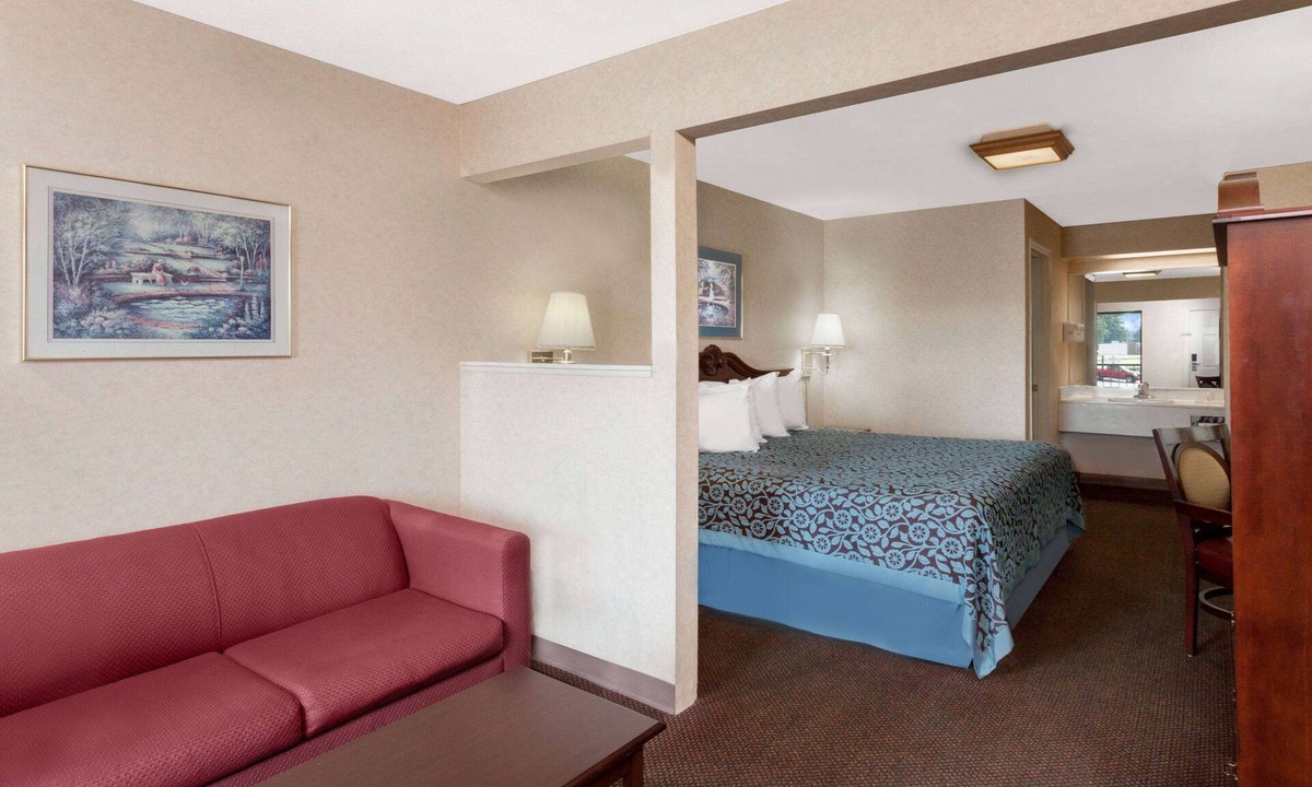 Morristown Hotel | Days Inn by Wyndham Morristown