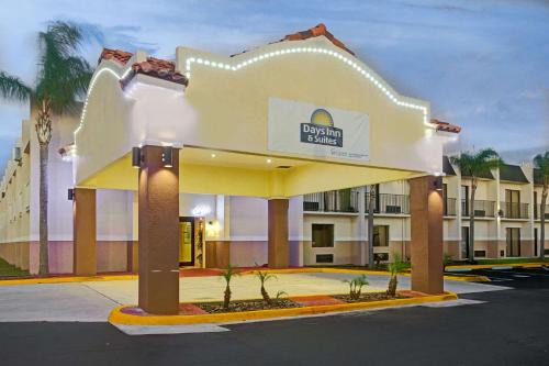 Days Inn | Tampa