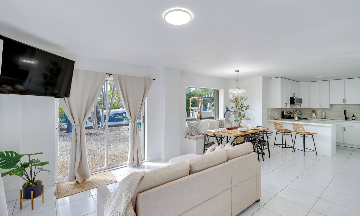 Twin Lakes Apartment | Dock + Gazebo Access: Quiet Retreat in Key Largo