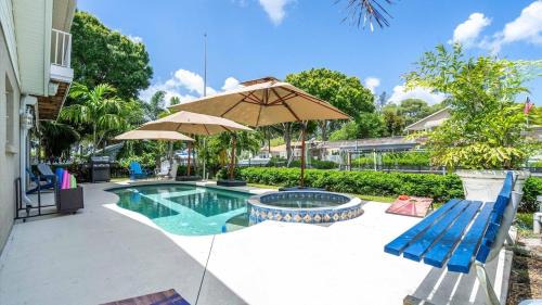 Palmetto House | Dockside Paradise - Waterfront, Boat Dock, Swimming Pool and Spa