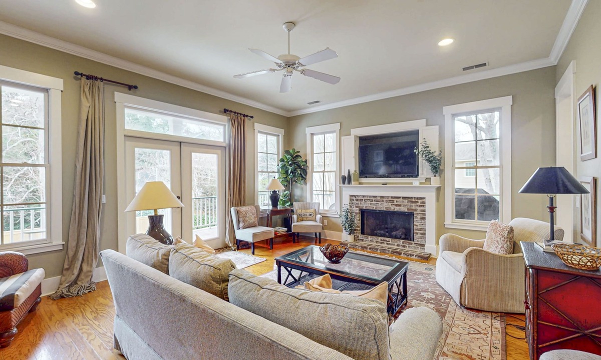 Folly Field House | Dog-friendly house with private pool and screened-in deck - Walk to beach