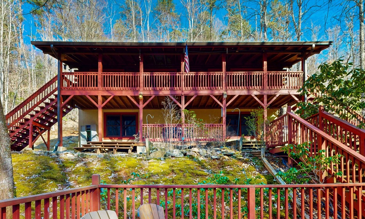 Sylva Cabin | Dog-friendly Log Cabin w/Private Deck, Firepit, Foosball