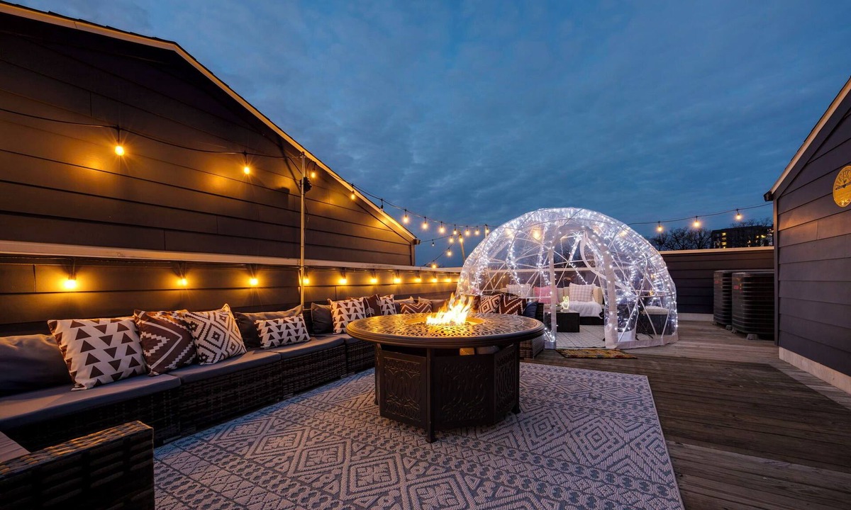 Talbot's Corner House | Dolly's Rooftop Igloo