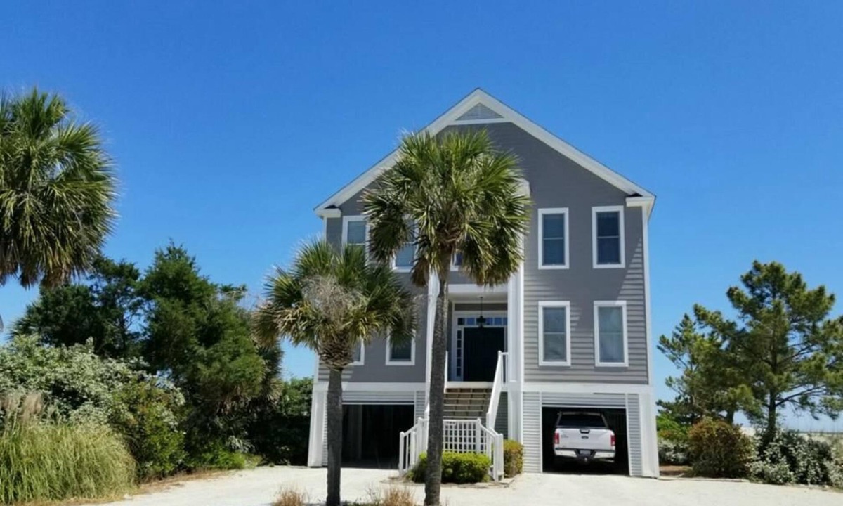 Pawleys Island House | Dolphin Watch - Oceanfront, Inlet Point, Pool, Beach WOW!