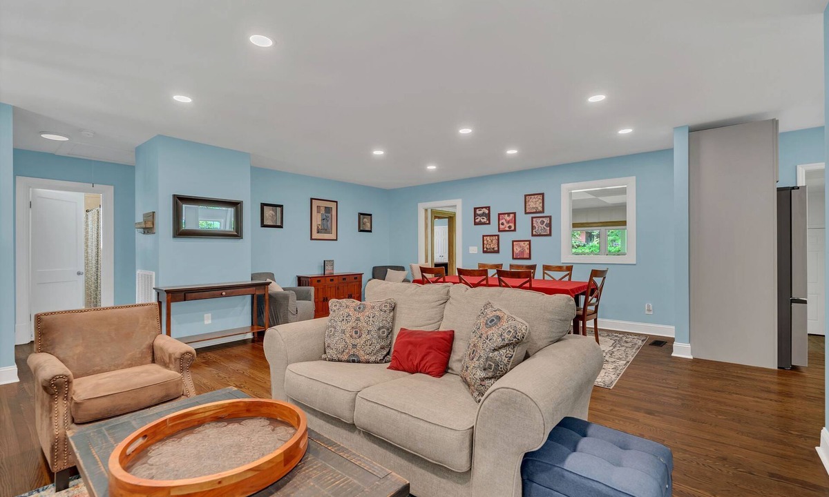 Murfreesboro House | Double Diamond Rentals- 4bdr near MTSU/City Square