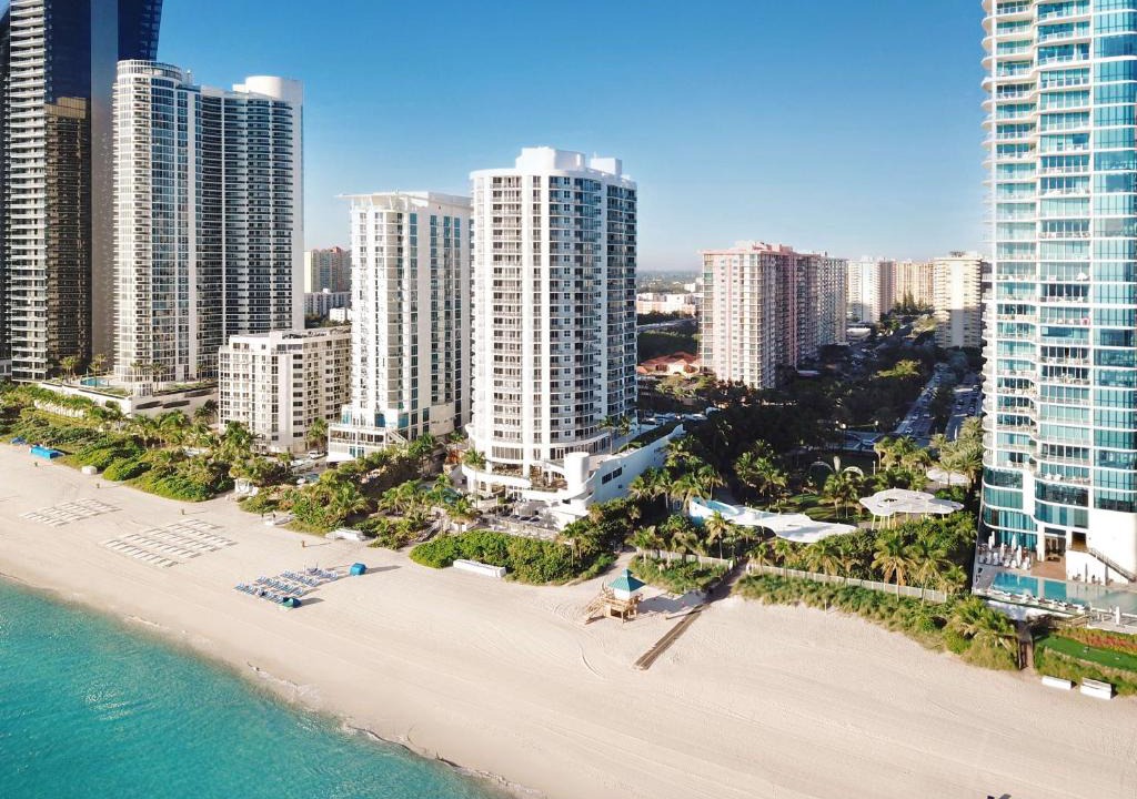 Doubletree | Sunny Isles Beach