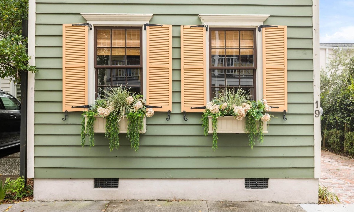 Harleston Village House | Downtown Charleston Peninsula Home